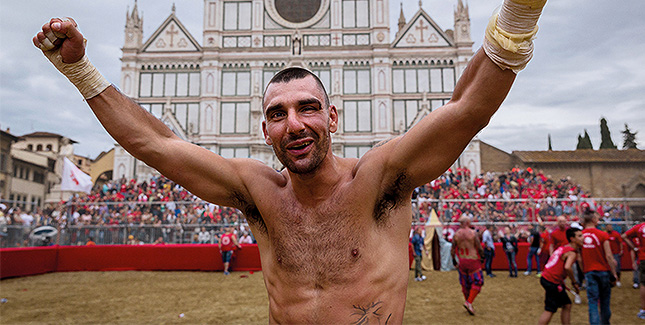 Come and see Calcio Storico: Das brutalste Fussballspiel der Welt